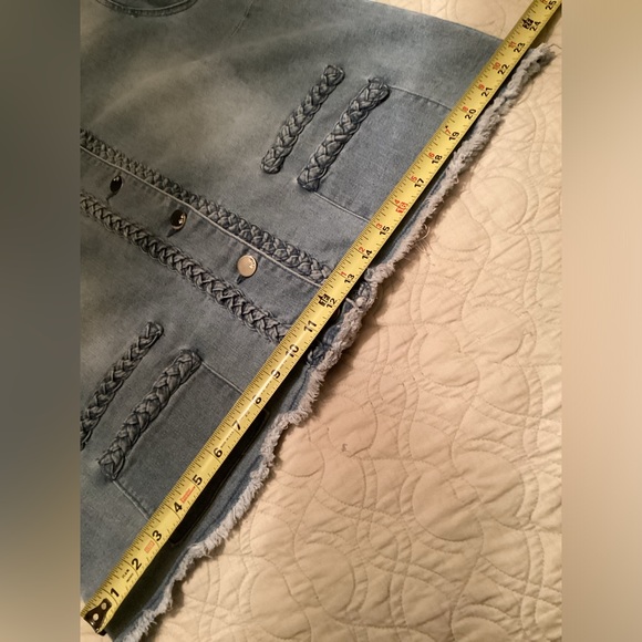 DG2 by Diane Gilman Classic Stretch Frayed Denim Jacket (L)* - Picture 8 of 11